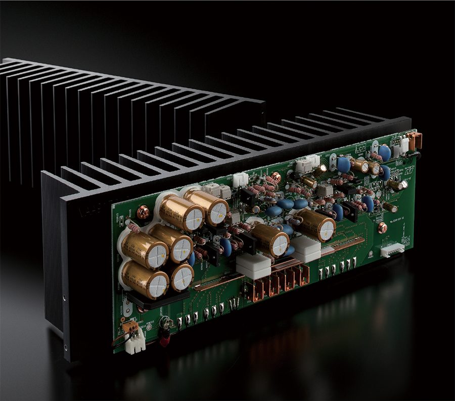 Amplificator de putere M-5000 cu MOSFET